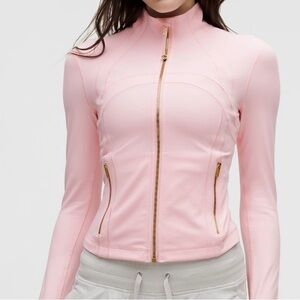 Define cropped jacket Lululemon Athletica blush quartz Zip-Up!